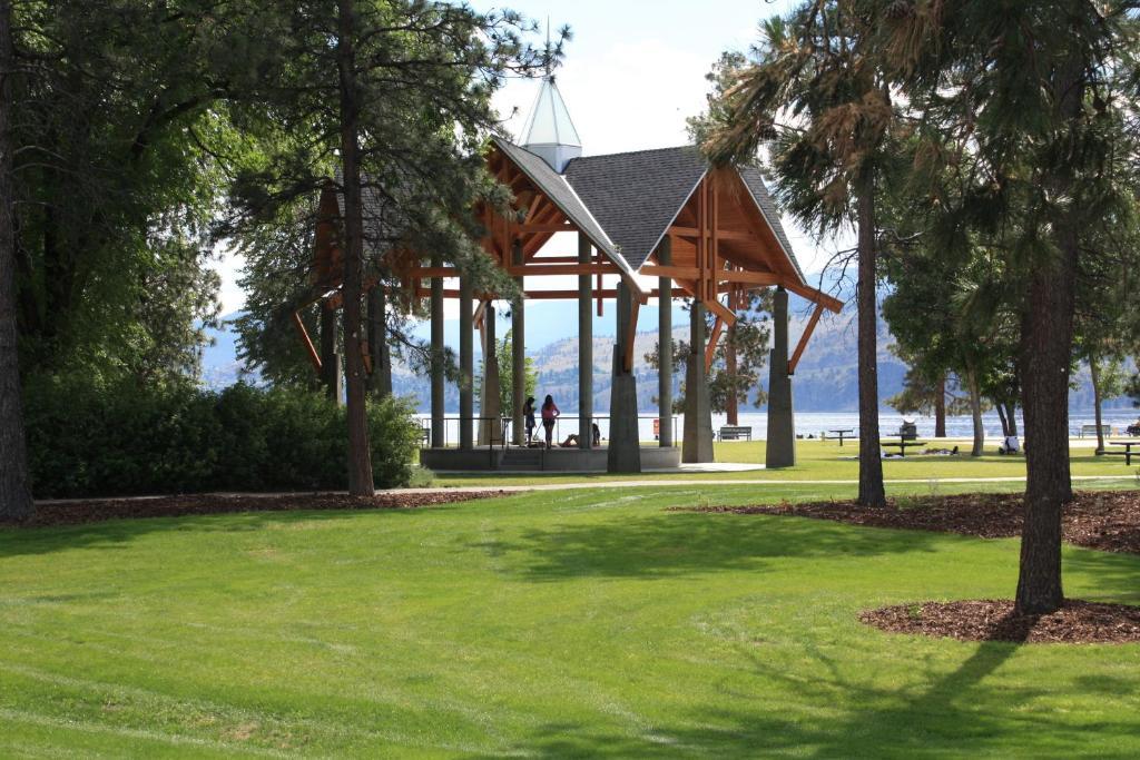 Motel Sunny Beach Penticton汽车旅馆