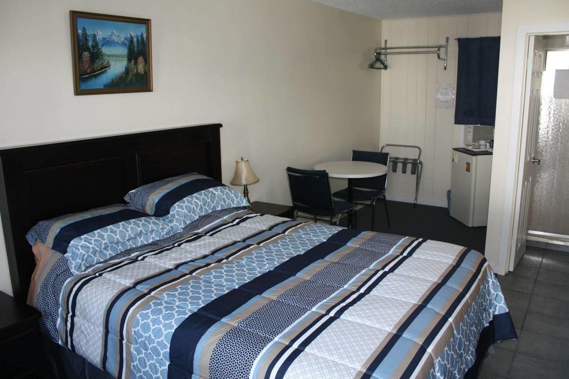 Motel Sunny Beach Penticton汽车旅馆